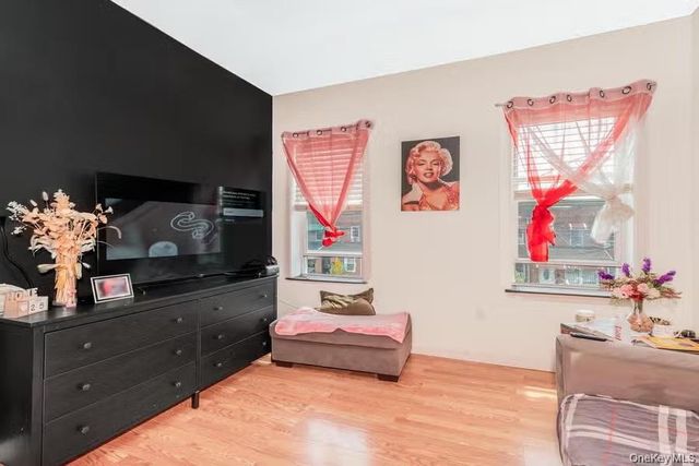 951 E 221st Street, Bronx, NY 10469