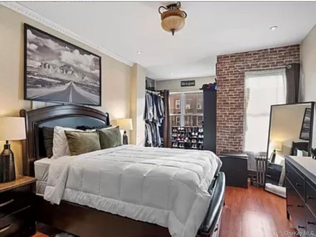 951 E 221st Street, Bronx, NY 10469