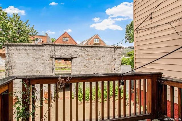 951 E 221st Street, Bronx, NY 10469