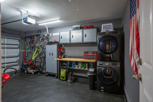 1190 SW 108th Way, Davie, FL 33324