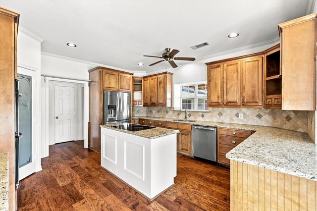 47 Preakness Place Road, Van Alstyne, TX 75495