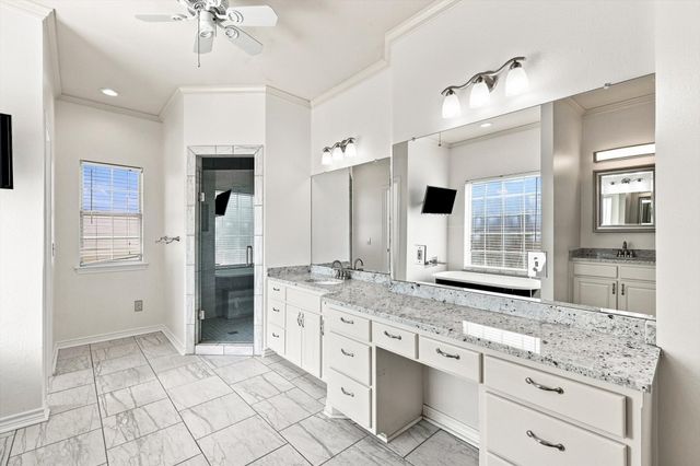 47 Preakness Place Road, Van Alstyne, TX 75495