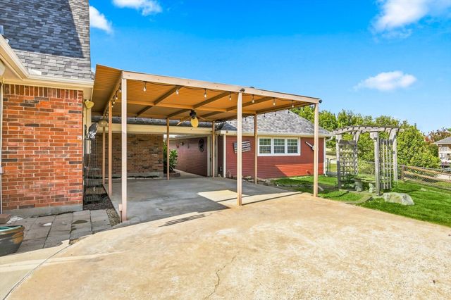 47 Preakness Place Road, Van Alstyne, TX 75495