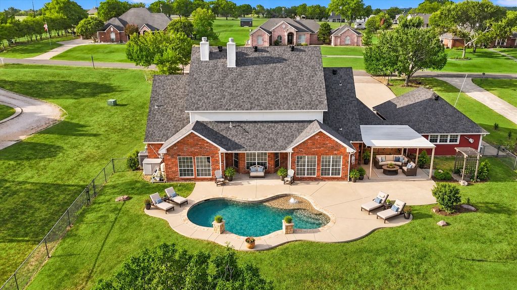 47 Preakness Place Road, Van Alstyne, TX 75495