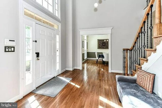 1088 SAFA ST, Herndon, VA 20170