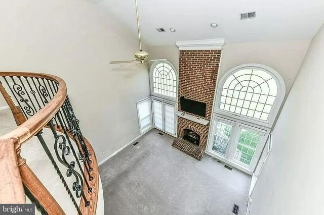 1088 SAFA ST, Herndon, VA 20170