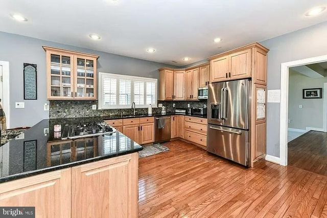 1088 SAFA ST, Herndon, VA 20170
