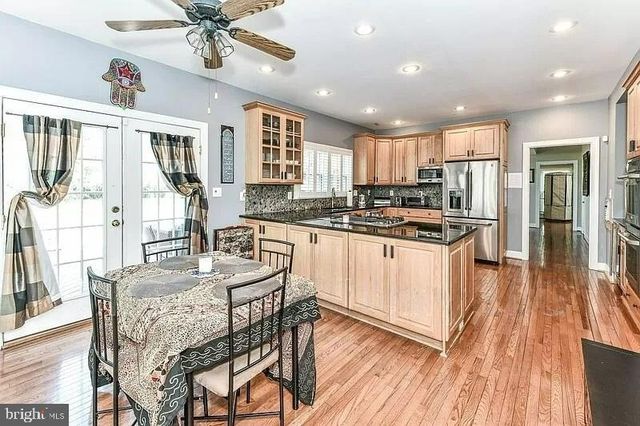 1088 SAFA ST, Herndon, VA 20170