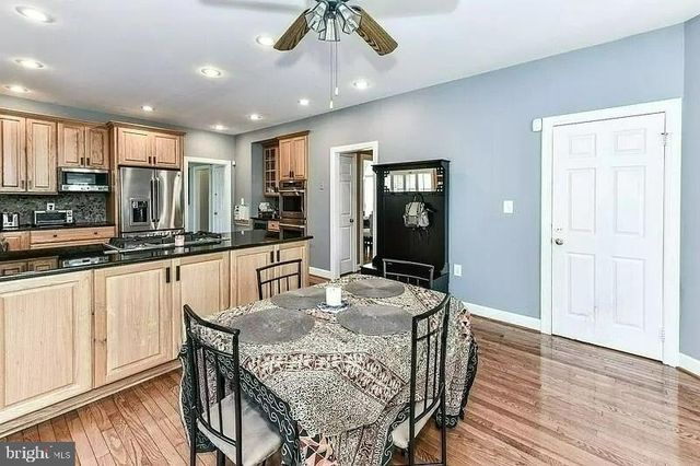 1088 SAFA ST, Herndon, VA 20170