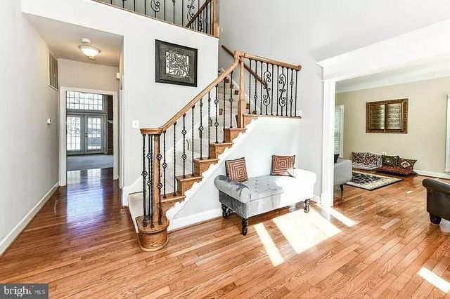 1088 SAFA ST, Herndon, VA 20170