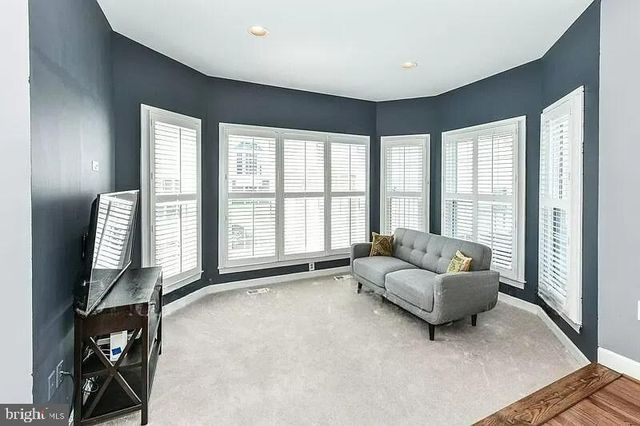 1088 SAFA ST, Herndon, VA 20170