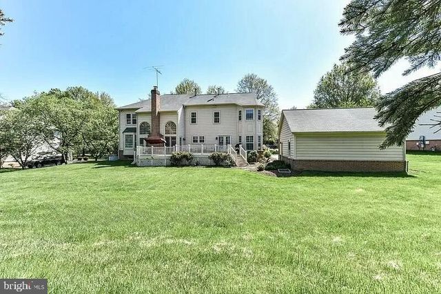 1088 SAFA ST, Herndon, VA 20170
