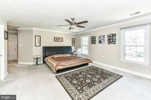 1088 SAFA ST, Herndon, VA 20170