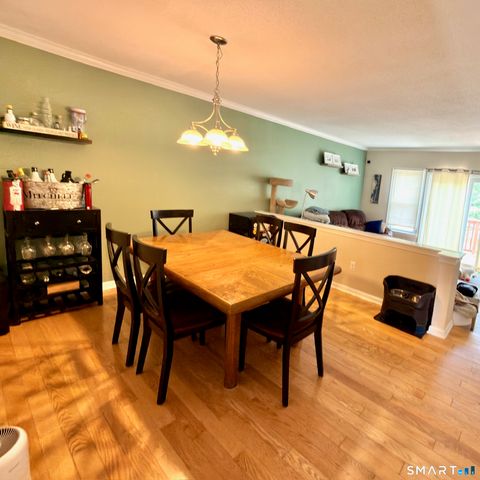 101 Summerhill Road 101, Wallingford, CT 06492