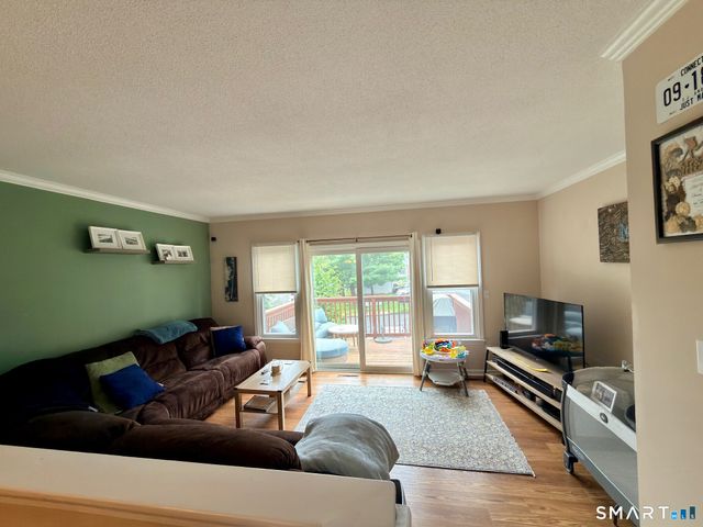 101 Summerhill Road 101, Wallingford, CT 06492