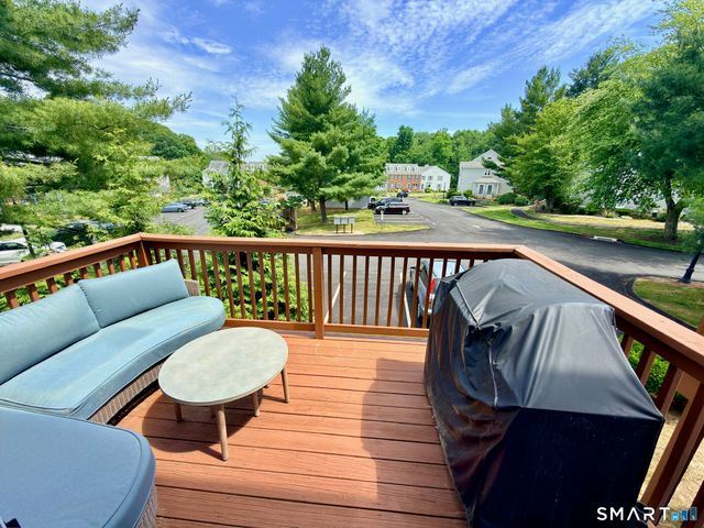 101 Summerhill Road 101, Wallingford, CT 06492