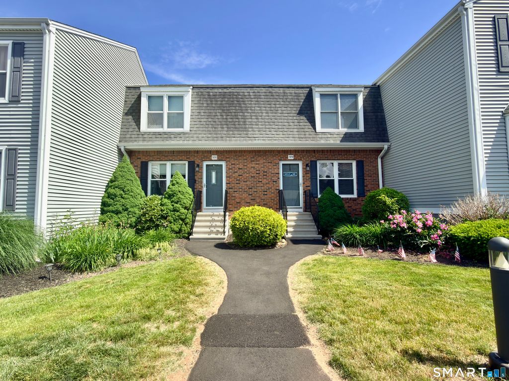 101 Summerhill Road 101, Wallingford, CT 06492