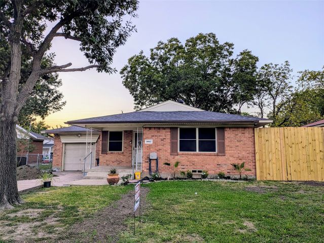 1817 Belmont Street, Mesquite, TX 75149
