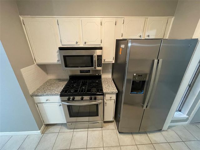 6724 N Meridian Avenue B, Oklahoma City, OK 73116