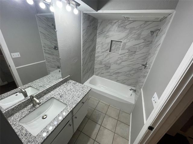 6724 N Meridian Avenue B, Oklahoma City, OK 73116