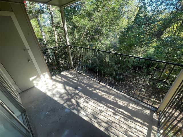 6724 N Meridian Avenue B, Oklahoma City, OK 73116