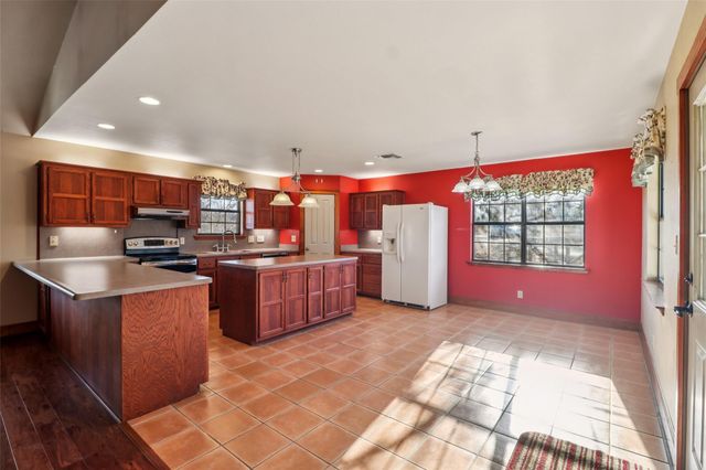 1217 Cherry Mountain LOOP, Fredericksburg, TX 78624