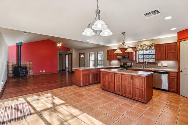 1217 Cherry Mountain LOOP, Fredericksburg, TX 78624