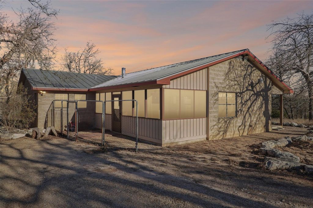 1217 Cherry Mountain LOOP, Fredericksburg, TX 78624