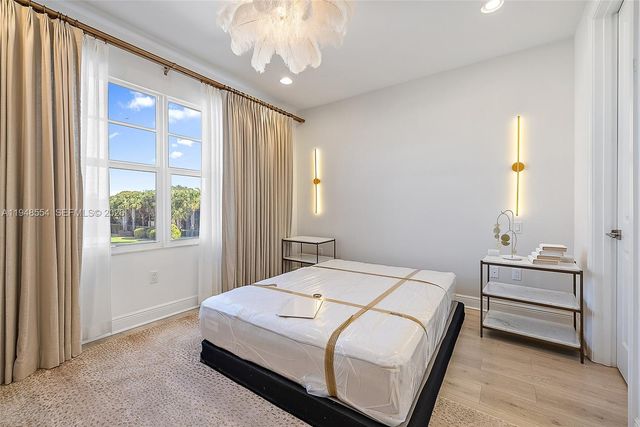 165 Bonnette Hunt Club Ln, Palm Beach Gardens, FL 33418