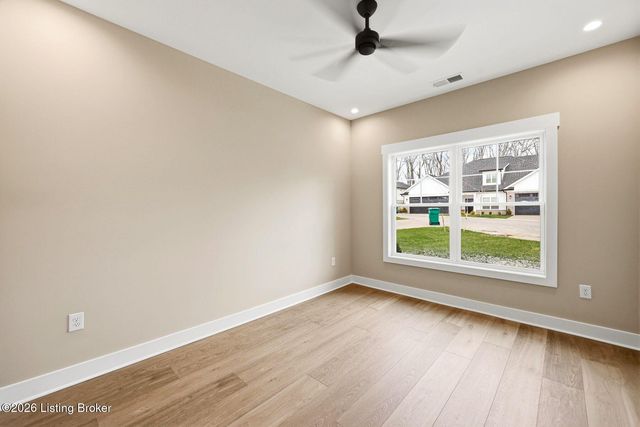 14709 Stable Gate Pl, Louisville, KY 40299