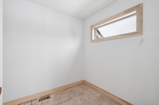 5433 389th Trail, North Branch, MN 55056