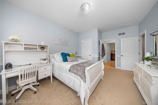 1937 Carsons Cove, Commerce Charter Township, MI 48390