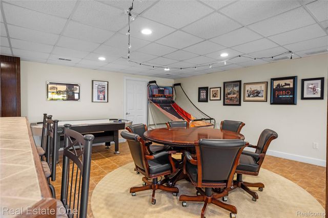 1937 Carsons Cove, Commerce Charter Township, MI 48390