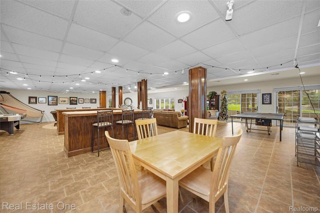 1937 Carsons Cove, Commerce Charter Township, MI 48390