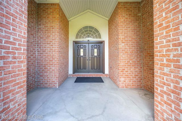 1937 Carsons Cove, Commerce Charter Township, MI 48390