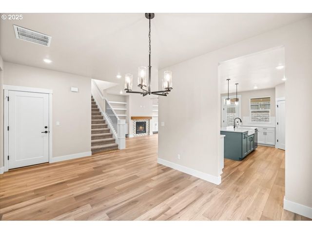 7236 Se BENEDICT St, Hillsboro, OR 97123