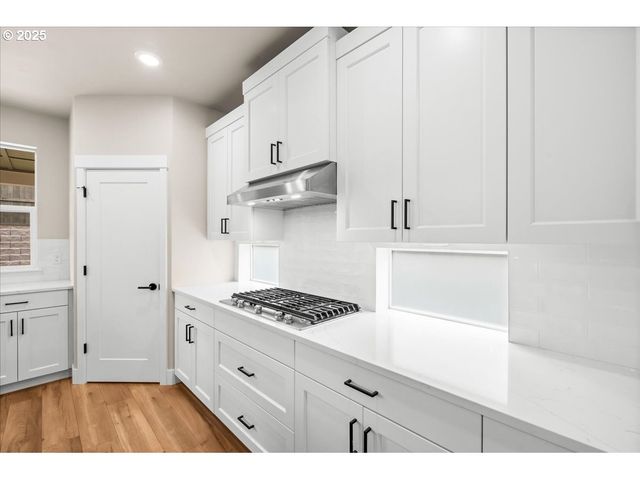 7236 Se BENEDICT St, Hillsboro, OR 97123