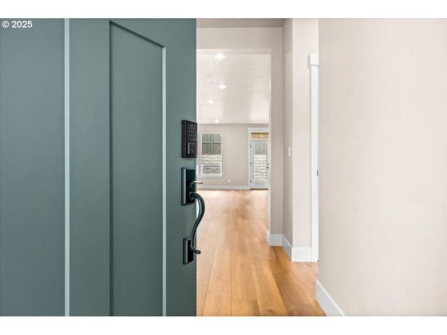 7236 Se BENEDICT St, Hillsboro, OR 97123