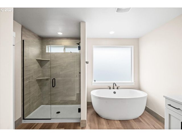 7236 Se BENEDICT St, Hillsboro, OR 97123