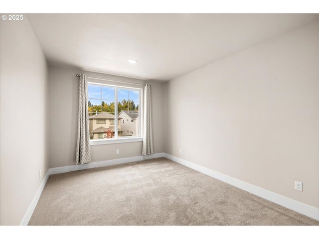 7236 Se BENEDICT St, Hillsboro, OR 97123