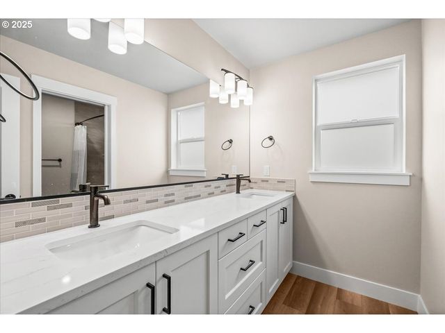 7236 Se BENEDICT St, Hillsboro, OR 97123