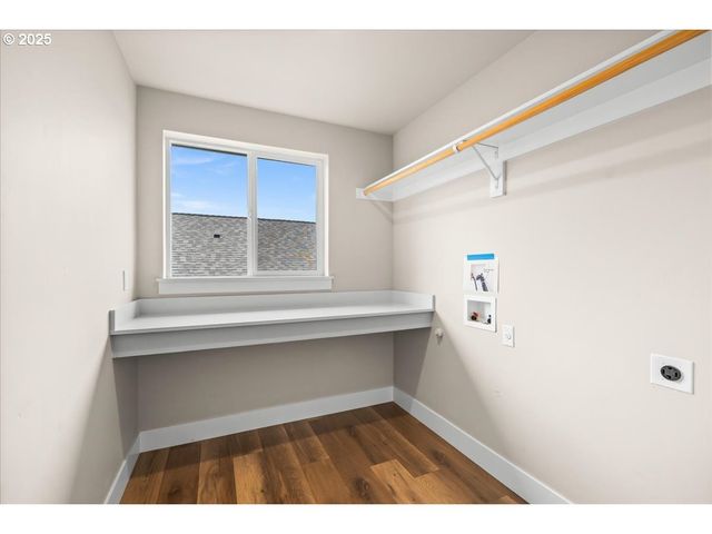 7236 Se BENEDICT St, Hillsboro, OR 97123