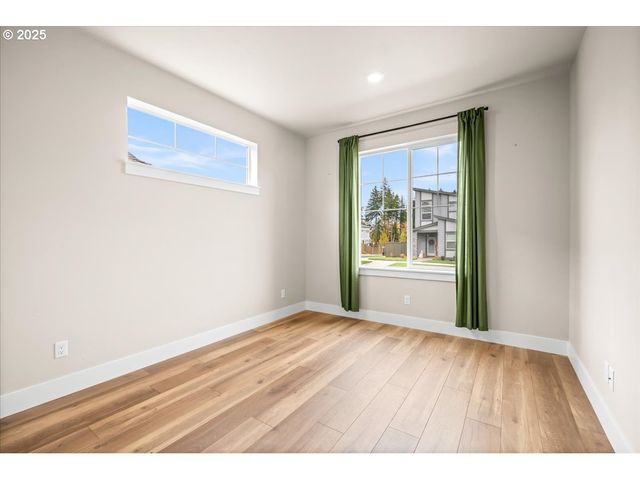 7236 Se BENEDICT St, Hillsboro, OR 97123