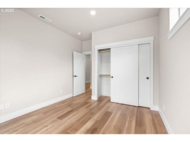 7236 Se BENEDICT St, Hillsboro, OR 97123