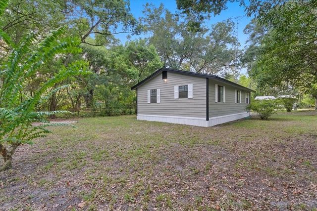 21445 SE 64TH AVENUE, Hawthorne, FL 32640