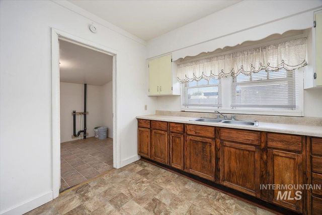 201 Locust Street South, Twin Falls, ID 83301