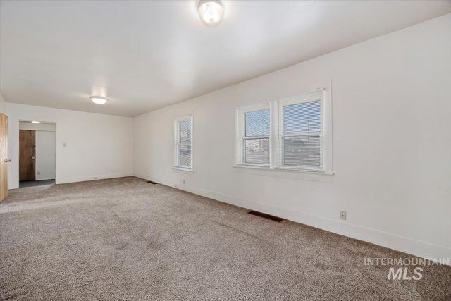 201 Locust Street South, Twin Falls, ID 83301