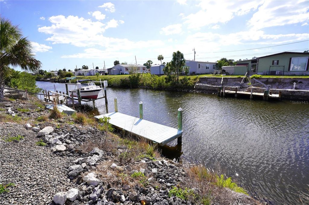 Image 6 of property listing at 1276 SEAGULL DRIVE, Englewood, FL 34224