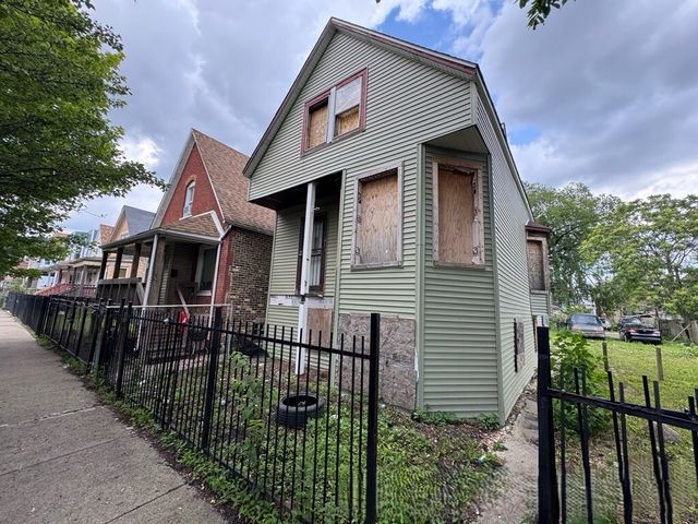 421 N Leclaire Avenue, Chicago, IL 60644