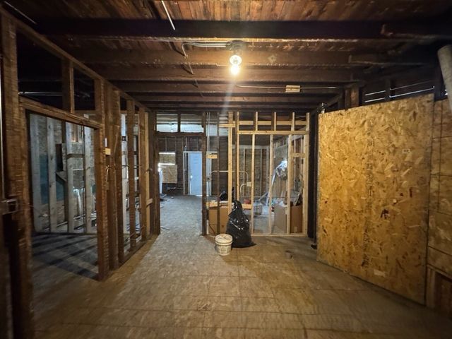 421 N Leclaire Avenue, Chicago, IL 60644